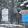 Neve e turisti: lo spettacolo magico di Castel del Monte