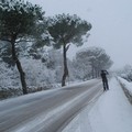 Neve e turisti: lo spettacolo magico di Castel del Monte