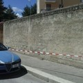 Ritrovato un uomo morto all'interno di un deposito in Via Castel del Monte