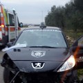 Strada scivolosa, "metronotte" 42enne ferito
