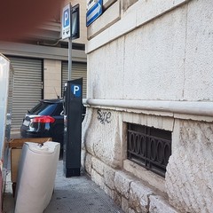 C'è una nuova discarica in città in via Oberdan