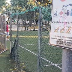 Degrado del campo di calcetto comunale