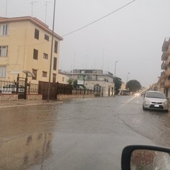 Piogge e temporali: tromba d'aria e strade allagate ad Andria