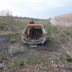 Volontari Federiciani, rinvenute scocche d'auto e materiali pericolosi