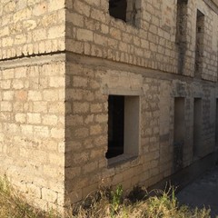 il rudere dell'ex carcere mandamentale di Santa Maria Vetere