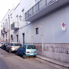 Larga è la foglia stretta è  la via…..