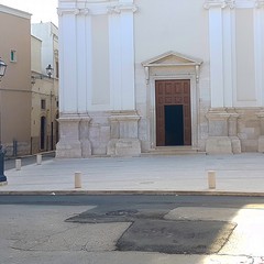 Il gioco della “campana” è quasi completo, a via Crocifisso manca solo la numerazione