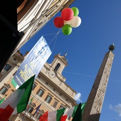 Fratelli d'Italia e Direzione Italia in piazza a Roma contro il governo