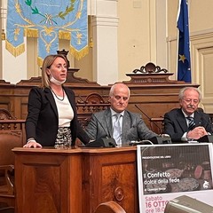 Presentato a Palazzo di Città il libro “Il Confetto dolce della fede” di Giuseppe Nocca