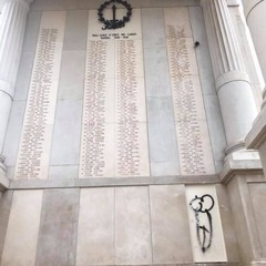 Graffiti al Monumento