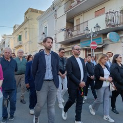 Folla di fedeli alla processione della Madonna dell'Altomare