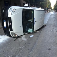incidente stradale tra corso Cavour e via Torino