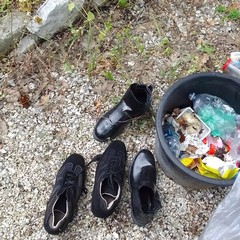 Rifiuti trovati nel Giardino Mediterraneo di Andria