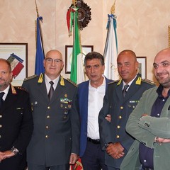 Cambio al Gruppo Guardia di Finanza di Barletta: avvicendamento tra il Colonnello Favia ed il pari grado Vinci