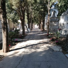 Commemorazione dei Defunti: al Cimitero rubati anche gli addobbi floreali