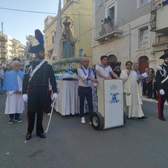 Folla di fedeli alla processione della Madonna dell'Altomare