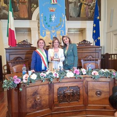 Al Prefetto Isabella Fusiello il riconoscimento “Cittadinanza onoraria”