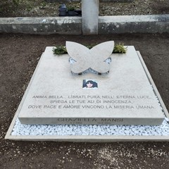 le fasi che hanno preceduto lo scoprimento della lapide dedicata alla piccola Graziella Mansi