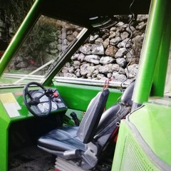 il mezzo rubato rinvenuto dalla Polizia di Stato