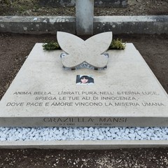 le fasi che hanno preceduto lo scoprimento della lapide dedicata alla piccola Graziella Mansi
