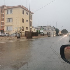 Piogge e temporali: tromba d'aria e strade allagate ad Andria