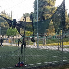 Degrado del campo di calcetto comunale