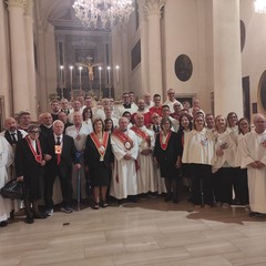 Cerimonia della vestizione di tre nuovi soci della Pia Associazione Crociferi