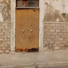 Pendio S. Lorenzo. Casa abbandonata da circa 25 anni