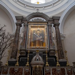 MG