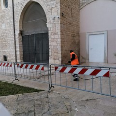 Intervento di ripulitura per piazza Duomo da parte della Sangalli