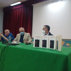 il libro "La commedia di Dante Alighieri" di Claudio Rocco