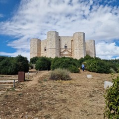 Castel del Monte e la costa di Bisceglie “rapiscono” nuovi viaggiatori