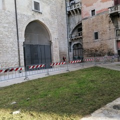 Intervento di ripulitura per piazza Duomo da parte della Sangalli