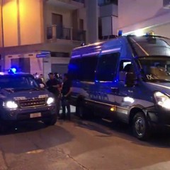 Contestato Salvini in viale Crispi e davanti alla sede del comitato elettorale di via Duca d'Aosta