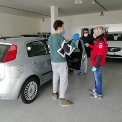 auto donata alla Croce Rossa