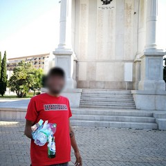 CasaPound Italia ripulisce il Monumento ai Caduti di Andria