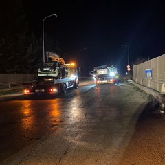 fasi del recupero dei mezzi e della pulizia della strada