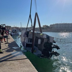 barca affondata a Bisceglie