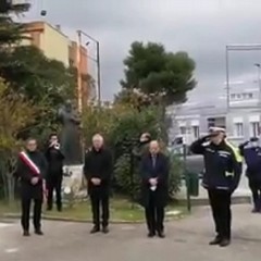 resi gli onori al personale sanitario della Asl Bt