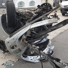 Auto ribaltata sulla strada per Castel del Monte