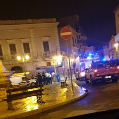 Prende fuoco cavo della fibra ottica in piazza Porta La Barra