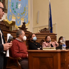 presentato il libro del medico oncologo Dino Leonetti