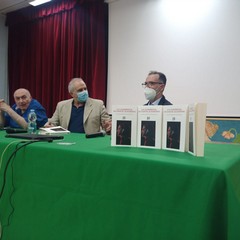 il libro "La commedia di Dante Alighieri" di Claudio Rocco