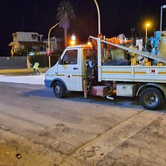 Camion perde gasolio dal serbatoio: traffico bloccato in via Padre Leone Dehon