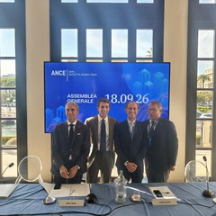 Da sinistra Nicola Bonerba presidente del Comitato Mezzogiorno e Isole di ANCE Mario Aprile presidente di Confindustria Bari e BAT Luigi De Santis presidente di Ance Bari e BAT