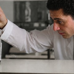 Berardino Leonetti incontra i suoi pazienti senza camice