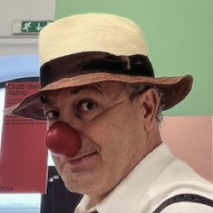 Berardino Leonetti incontra i suoi pazienti senza camice