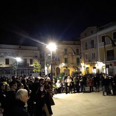 i ragazzi del progetto "Senza Sbarre" animano la Via Crucis