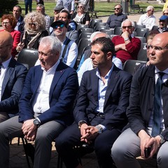 Il 25 aprile 2018 si ricorda il 73° anniversario della Liberazione dell’Italia dall’occupazione nazifascista ed è una festività civile. La celebrazione per ricordare questa data, venne istituita su proposta del presidente del Consiglio Alcide De Gasperi, con una legge ordinaria nel maggio 1949, fu stabilito che il 25 aprile (già festeggiato a partire dal 1946), quale anniversario della Liberazione, rientrasse tra i giorni considerati di festa nazionale. Per garantire che la memoria di quegli eventi non andasse dispersa in seguito al decesso di chi aveva combattuto in prima linea contro il naz