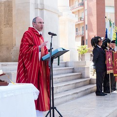 Il 25 aprile 2018 si ricorda il 73° anniversario della Liberazione dell’Italia dall’occupazione nazifascista ed è una festività civile. La celebrazione per ricordare questa data, venne istituita su proposta del presidente del Consiglio Alcide De Gasperi, con una legge ordinaria nel maggio 1949, fu stabilito che il 25 aprile (già festeggiato a partire dal 1946), quale anniversario della Liberazione, rientrasse tra i giorni considerati di festa nazionale. Per garantire che la memoria di quegli eventi non andasse dispersa in seguito al decesso di chi aveva combattuto in prima linea contro il naz